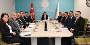 vali-sariibrahim’den-egitime-yakin-takip:-milli-egitim’de-brifing-aldi