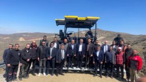 kazmaca–kalecik-yolunda-asfalt-calismalari-basladi