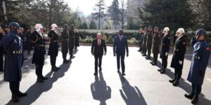 bakan-guler,-nijer-savunma-bakani-mody’i-askeri-torenle-karsiladi