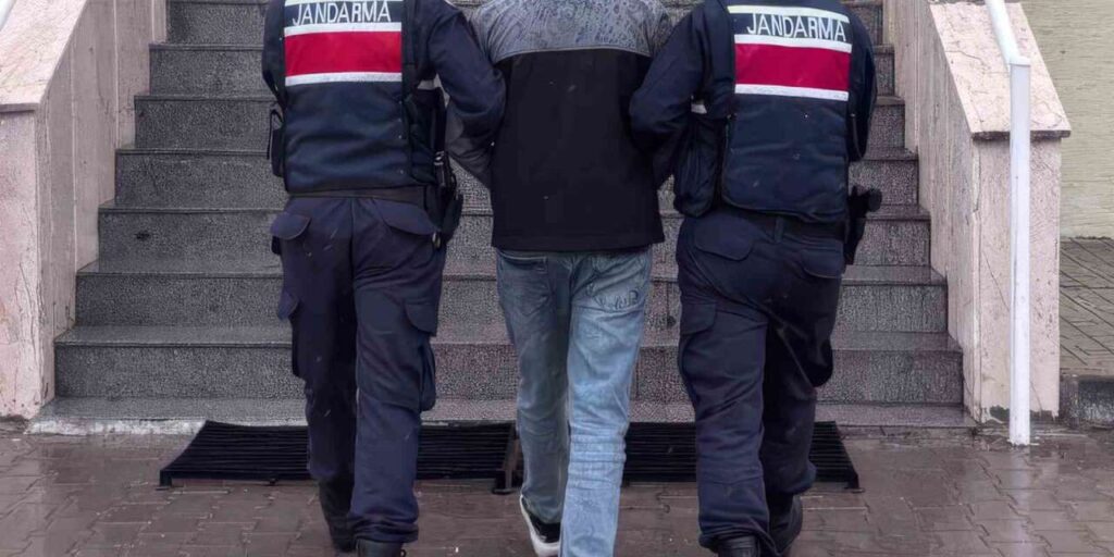 kirikkale’de-dolandiricilik-sucundan-aranan-hukumlu-yakalandi