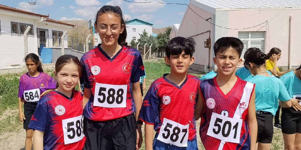 kirikkaleli-cocuklar-adlarini-listeye-yazdiri