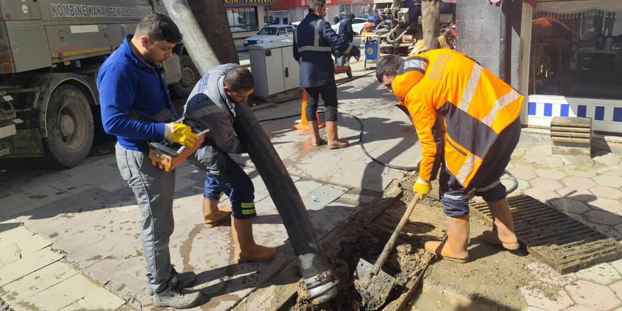 sehrin-dort-bir-yaninda-arizalar-gideriliyor