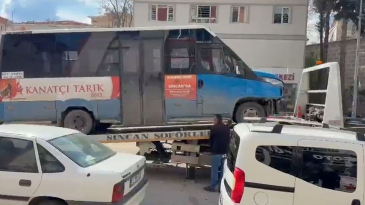 ankara’da-minibus-kamyonetle-carpisti:-5-yarali