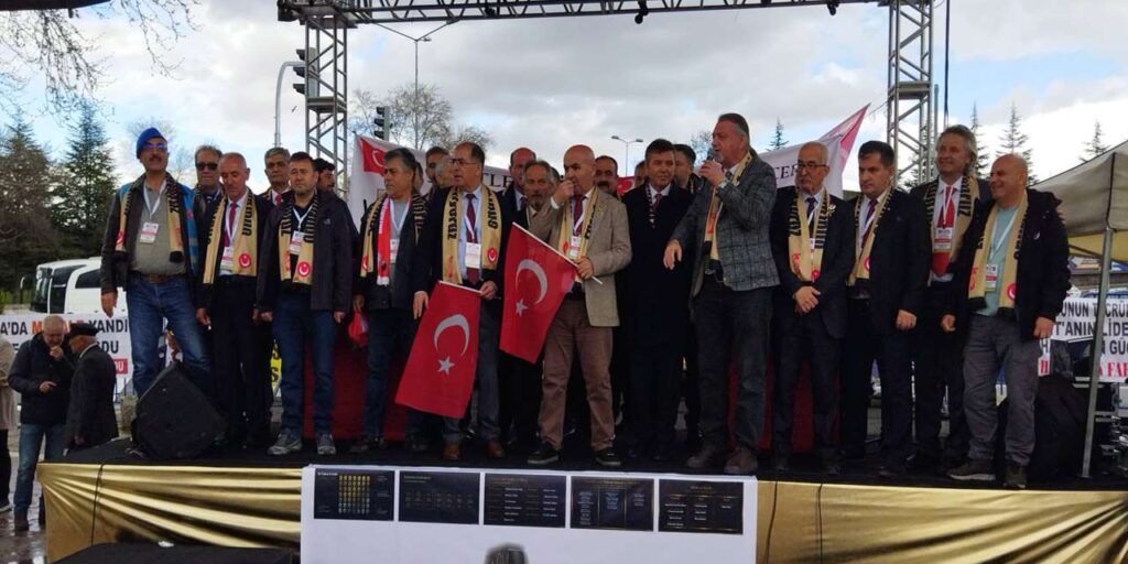 kirikkale’nin-yani-basinda-tarihi-bulusma:-emekli-astsubaylar-haklari-icin-meydanda!