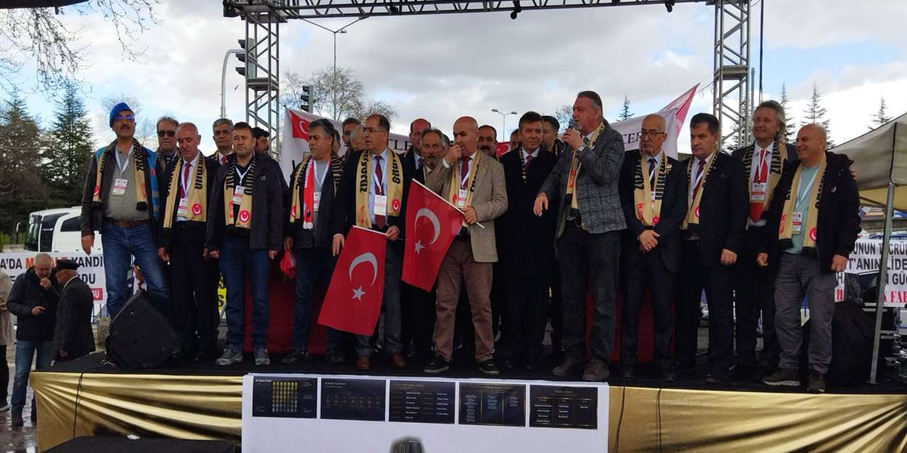 kirikkale’nin-yani-basinda-tarihi-bulusma:-emekli-astsubaylar-haklari-icin-meydanda!