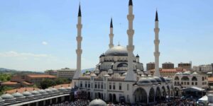 Kırıkkale’de bugün namaz vakitleri (11 Nisan 2026)
