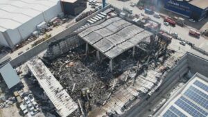 fabrika-yangininin-neden-oldugu-hasar-gun-aydinlaninca-ortaya-cikti