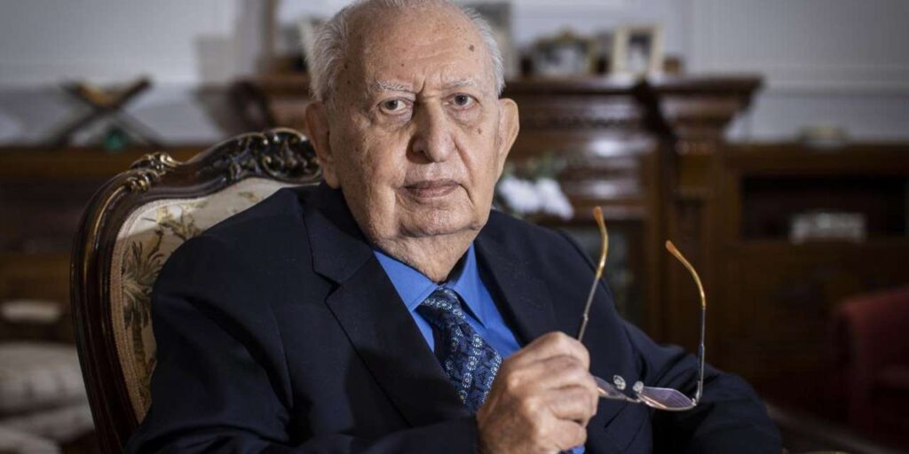 tbmm-eski-baskani-cindoruk-92yasinda-hayatini-kaybetti