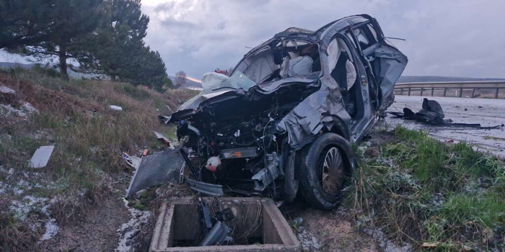 ayni-noktada-iki-farkli-feci-kaza:-1-kisi-oldu!