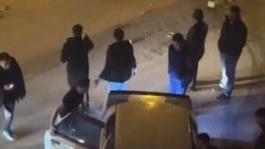 Kontrolden çıkan araç ters yola girdi, otomobil ile kafa kafaya çarpıştı