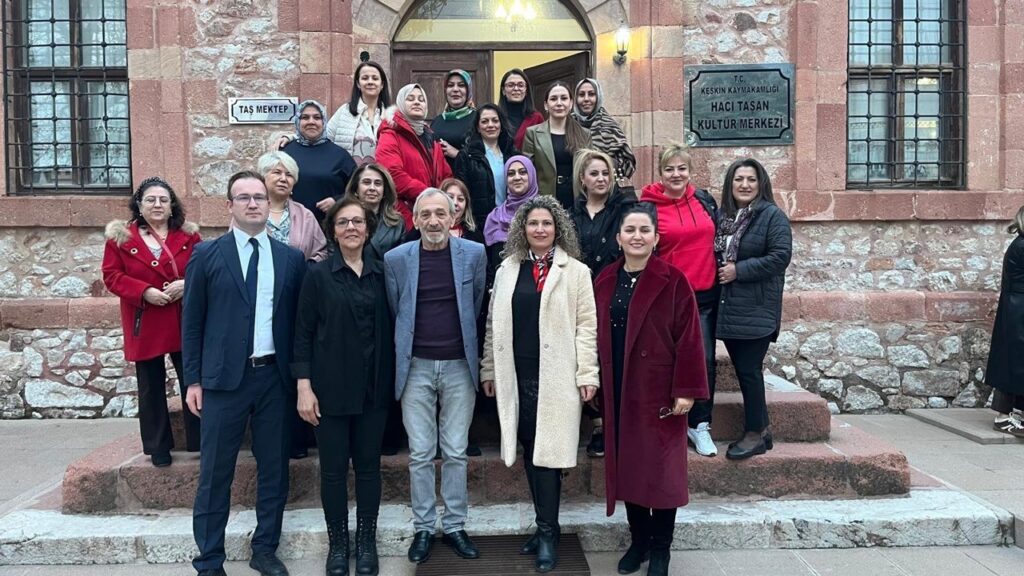 kasaba-kultur-sanat-ekibi-keskin’de-sahne-aldi