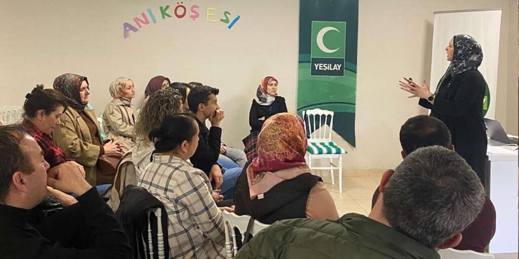 yesilay’dan-aileyi-guclendiren-atolye