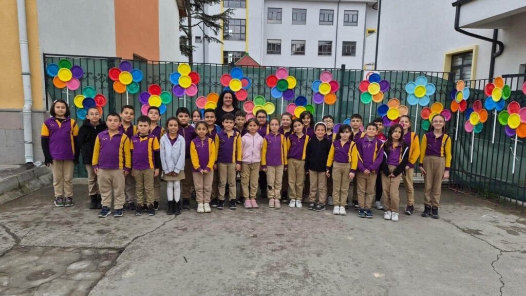 miniklerden-renkli-bayram-hazirligi