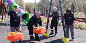 parklara-anne-eli-degiyor,-her-yer-piril-piril