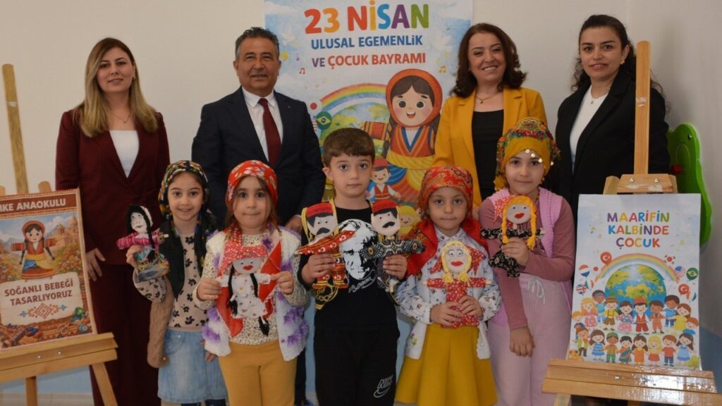 minik-ogrenciler-66-yillik-kulturu-yasatti