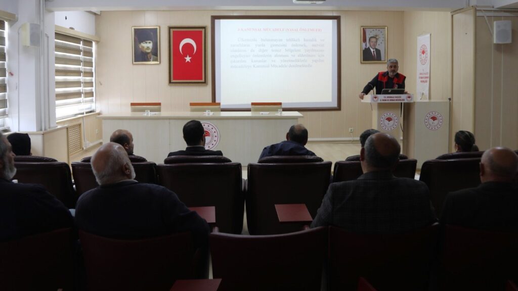 ureticilere-bitki-koruma-urunleri-egitimi-verildi