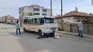 minibusun-carptigi-elektrikli-bisikletteki-2-cocuk-agir-yaralandi