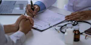 aile-hekimlerinin-yetkileri-degisiyor:-artik-sinirli-olacak