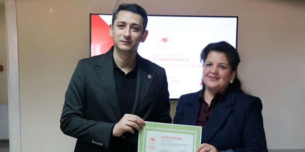 kirikkale-keskin-ilcesinde-kadin-ciftcilere-kartopu-yem-karpuzu-yetistiriciligi-egitimi-verildi