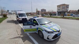 otomobile-carpan-motosikletli-yaralandi