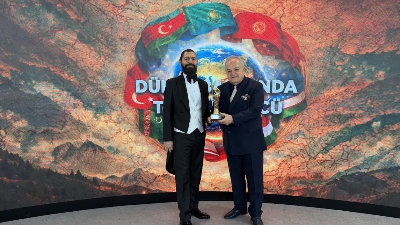 akif-manaf’a-turk-dunyasi-baris-odulu