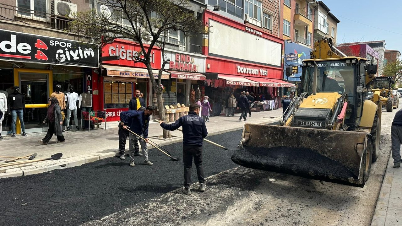 kirikkale’de-asfalt-mesaisi-basladi