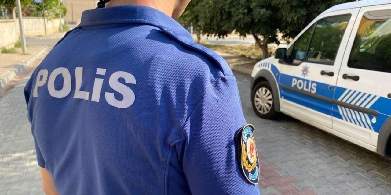 icisleri-bakanligi-harekete-gecti:-tum-ulkede-okul-onlerinde-polis-nobeti-basladi