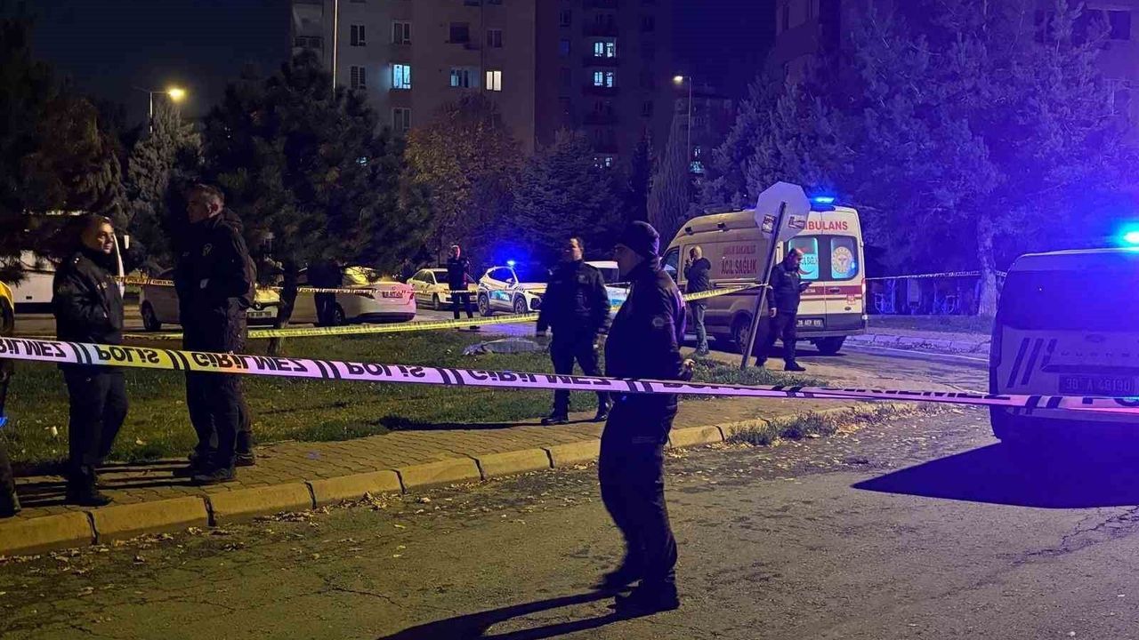 sokak-ortasinda-esini-olduren-sanik-icin-agirlastirilmis-muebbet-talebi