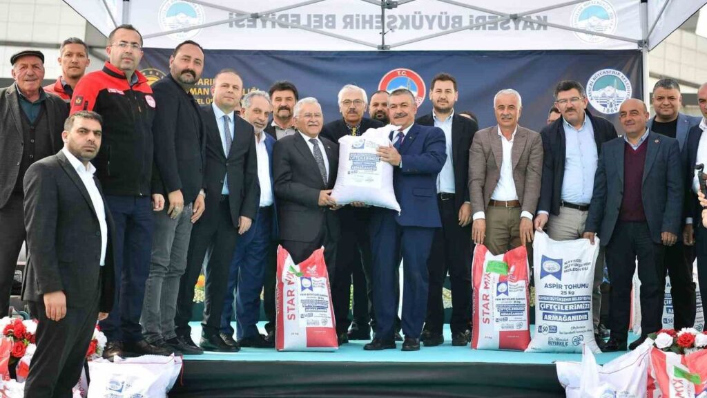 ciftciye-360-ton-tohum-dagitildi