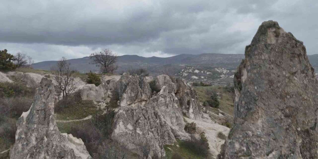 kapadokya’yi-andiran-doga-harikasi:-abaci-peribacalari