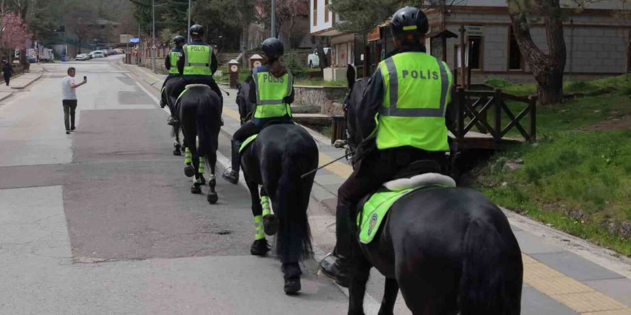 atli-polis-ekiplerine-kizilcahamam’da-yogun-ilgi