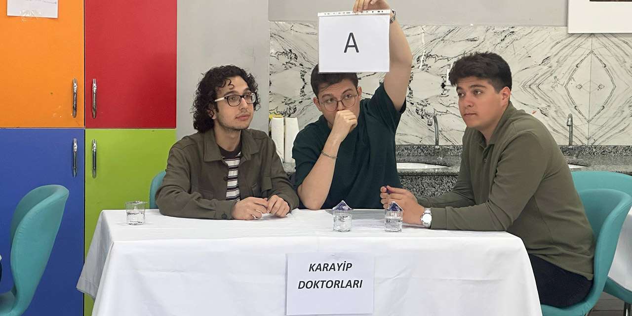 kirikkale’de-bilgi-savasi:-‘salladik-tutmadi’-ve-‘karayip-doktorlari’-sahnede!