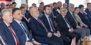 bik-genel-muduru-cay:-“gazeteciler-buyuk-bir-sorumluluk-ustleniyor”