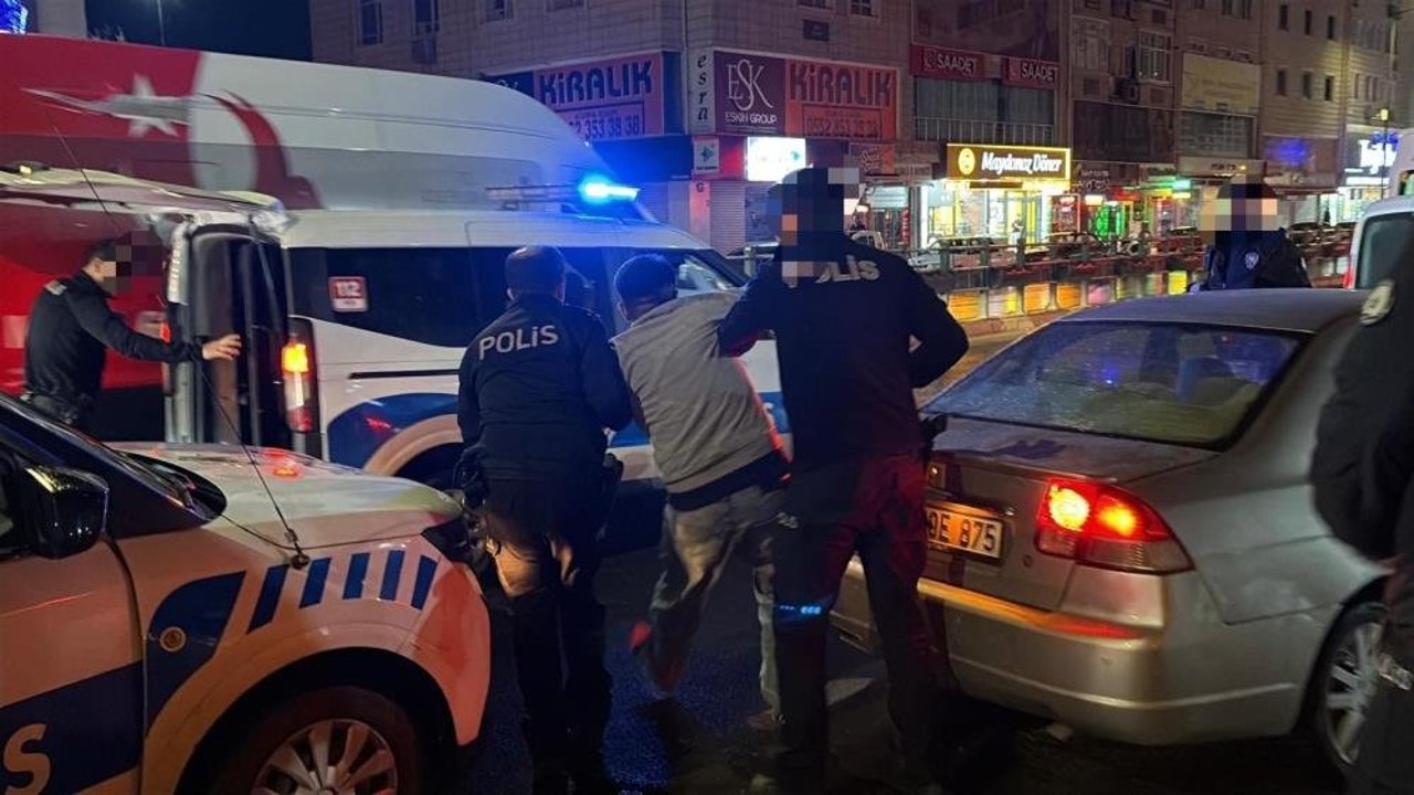 kardesini-bicaklayan-sahis-gozaltina-alindi:-1-yarali