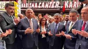 turk-saglik-sen-binasi-torenle-acildi