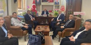 kirikkale’nin-yerel-yonetim-zirvesi:-ceylan-ve-turk-yerel-hizmet-sen-el-sikisti!