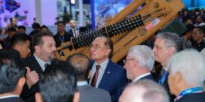 kirikkale’nin-gururu-mke’ye-malezya’da-tam-not:-basbakan-enver-ibrahim-ziyaret-etti