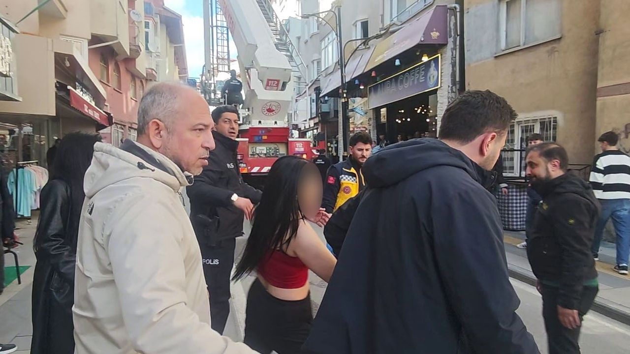 alkolun-etkisindeki-kadin-polise-zor-anlar-yasatti