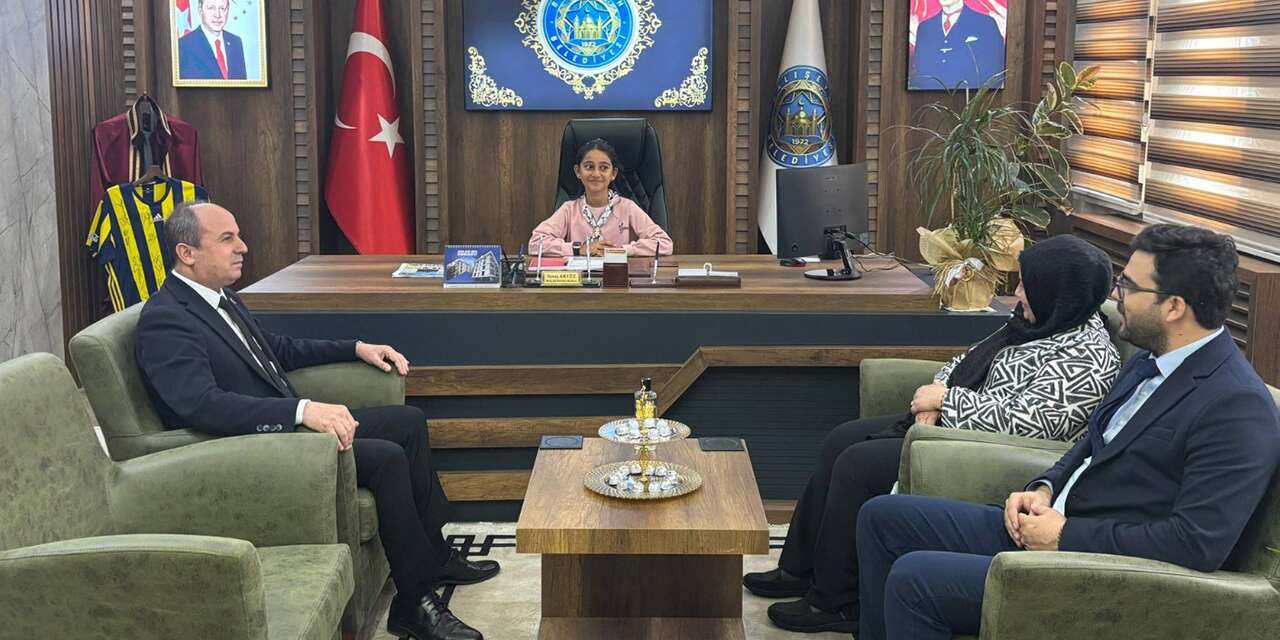 baliseyh’te-makam-koltugu-minik-baskana-emanet