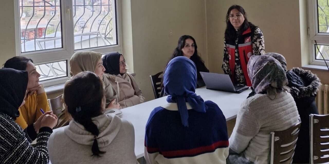 ailelere-“cocuklarda-davranis-problemleri”-egitimi-verildi