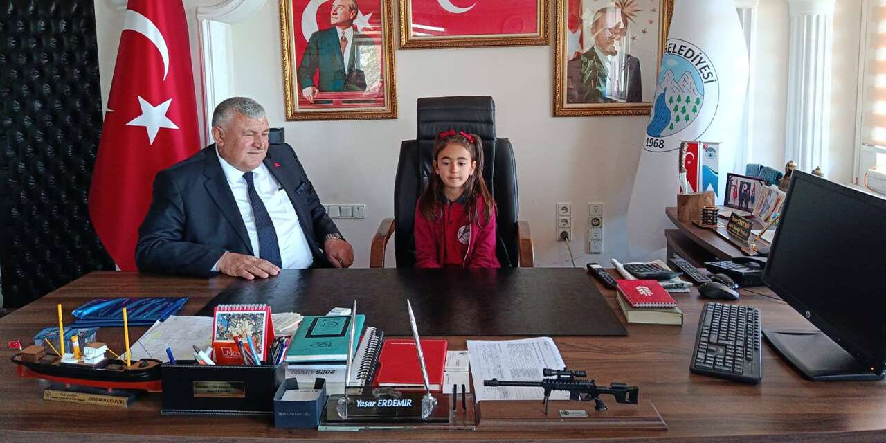 celebi’de-baskanlik-koltugu-cocuklara-emanet