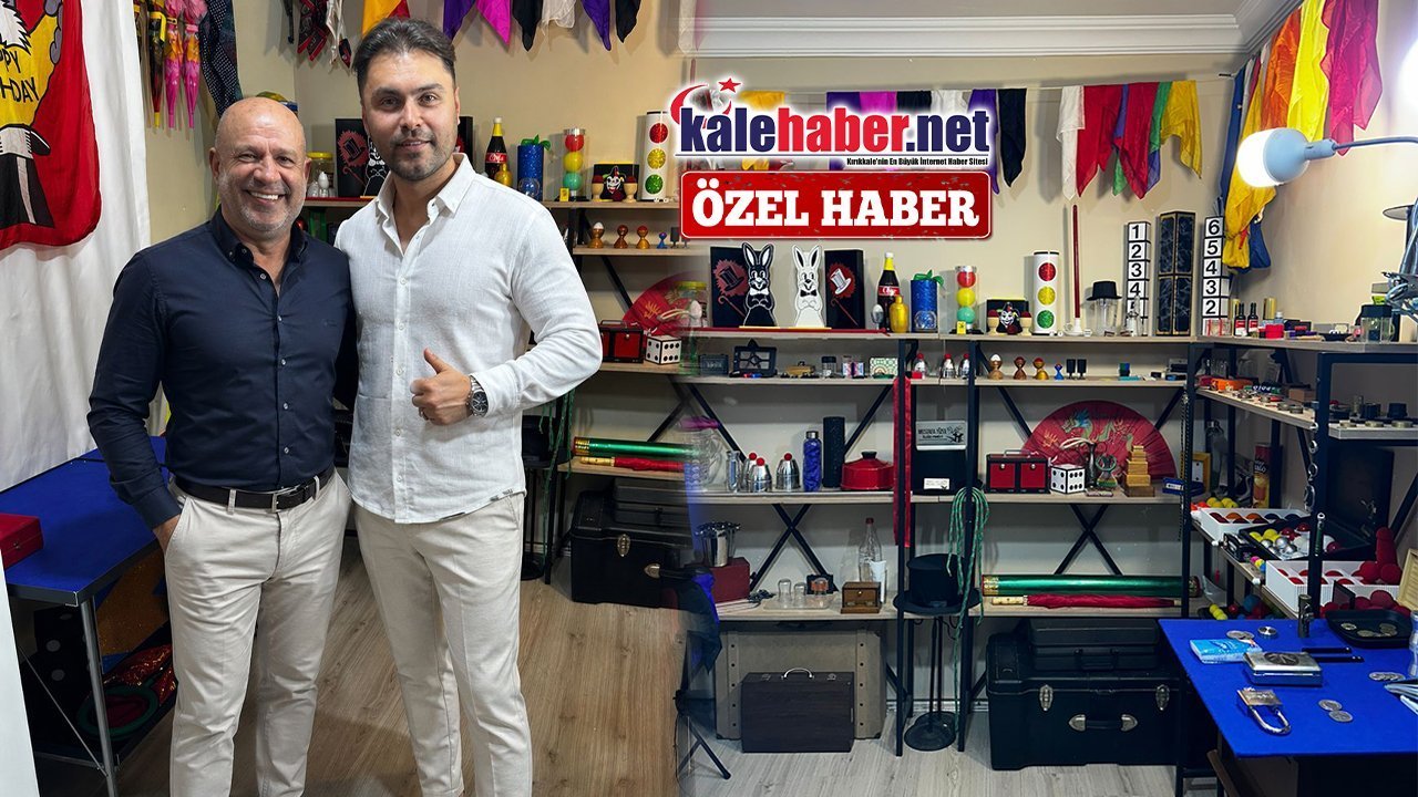 murat-cavusoglu-sahne-sirlarini-dinledi