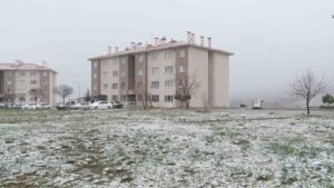 baskentte-kar-ve-karla-karisik-yagmur-etkili-oldu