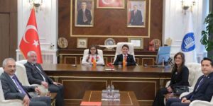 baskan-asgin-koltugu-cocuklara-emanet-etti