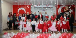 kirikkale-belediye-baskani-onal-miniklerin-heyecanina-ortak-oldu:-saglikcilardan-bayram-soleni