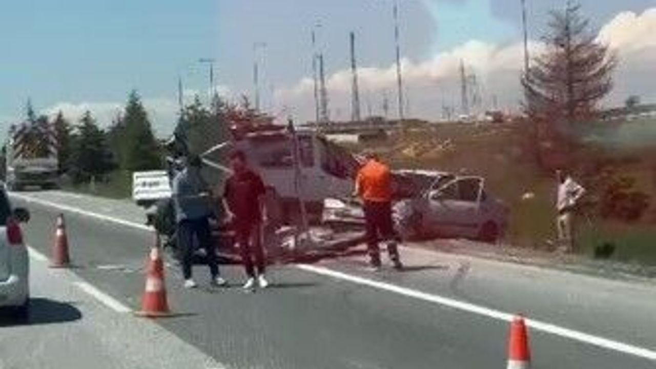 yol-seridi-ceken-araca-otomobil-carpti