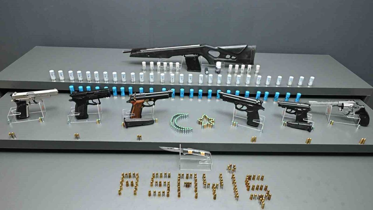 sok-uygulamada-silah-ele-gecirildi