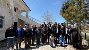 milletvekili-kaplan-barak-koyu’nde-vatandaslarla-bulustu