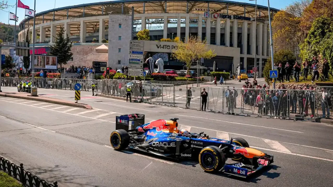 formula-1-heyecani-2027’de-yeniden-turkiye’de