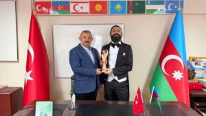 akif-manaf’a-“diyalog-ve-baris-odulu”-verildi